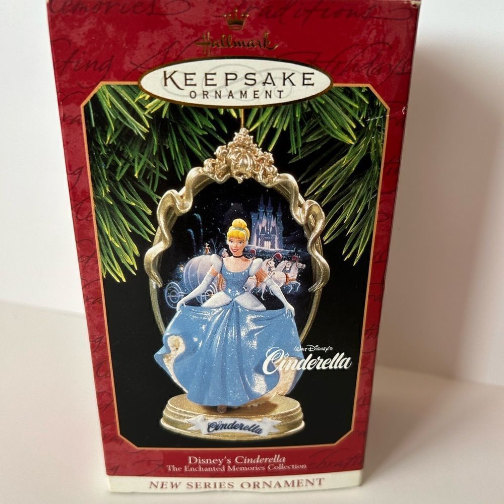 Hallmark Keepsake Vintage Ornament Disney Cinderella Enchanted Memories New